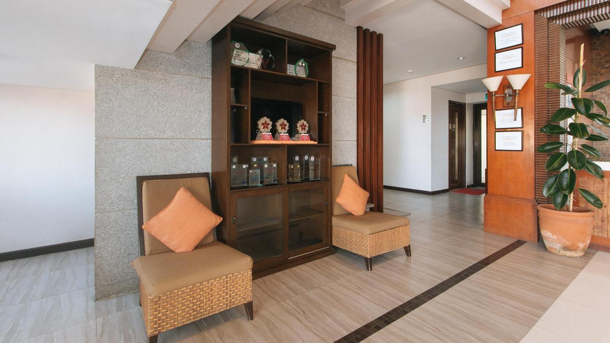 Bliss Hotel San Fernando Pampanga City Exterior foto